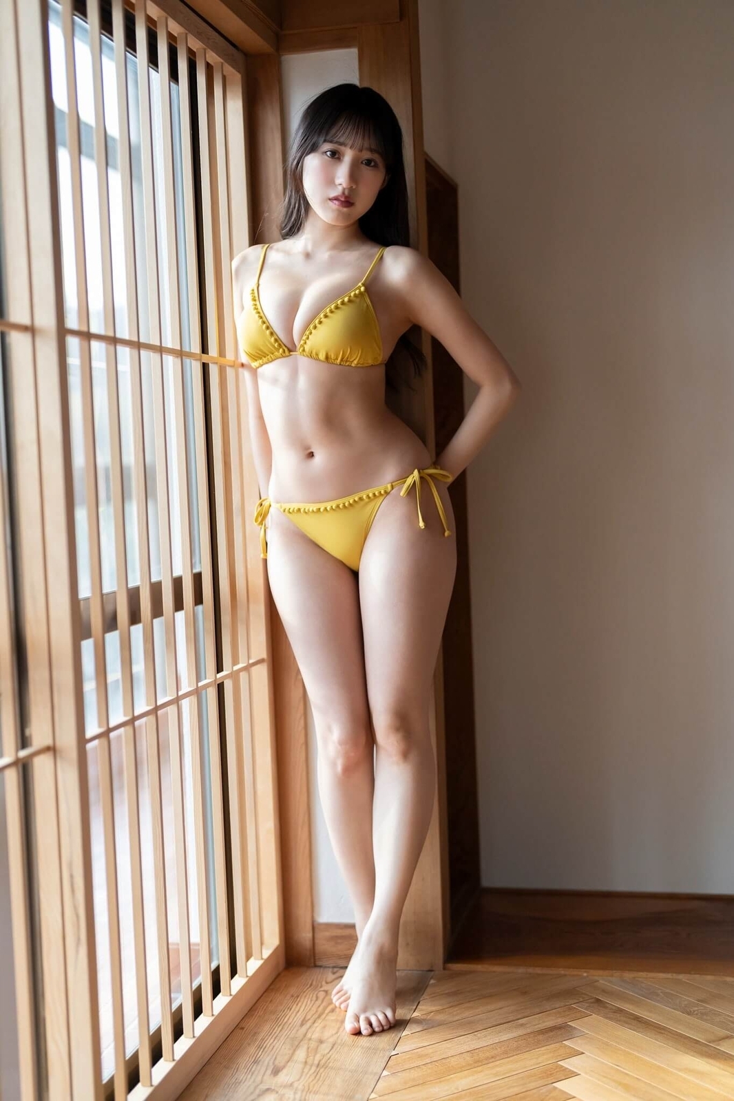 横野すみれ水着画像