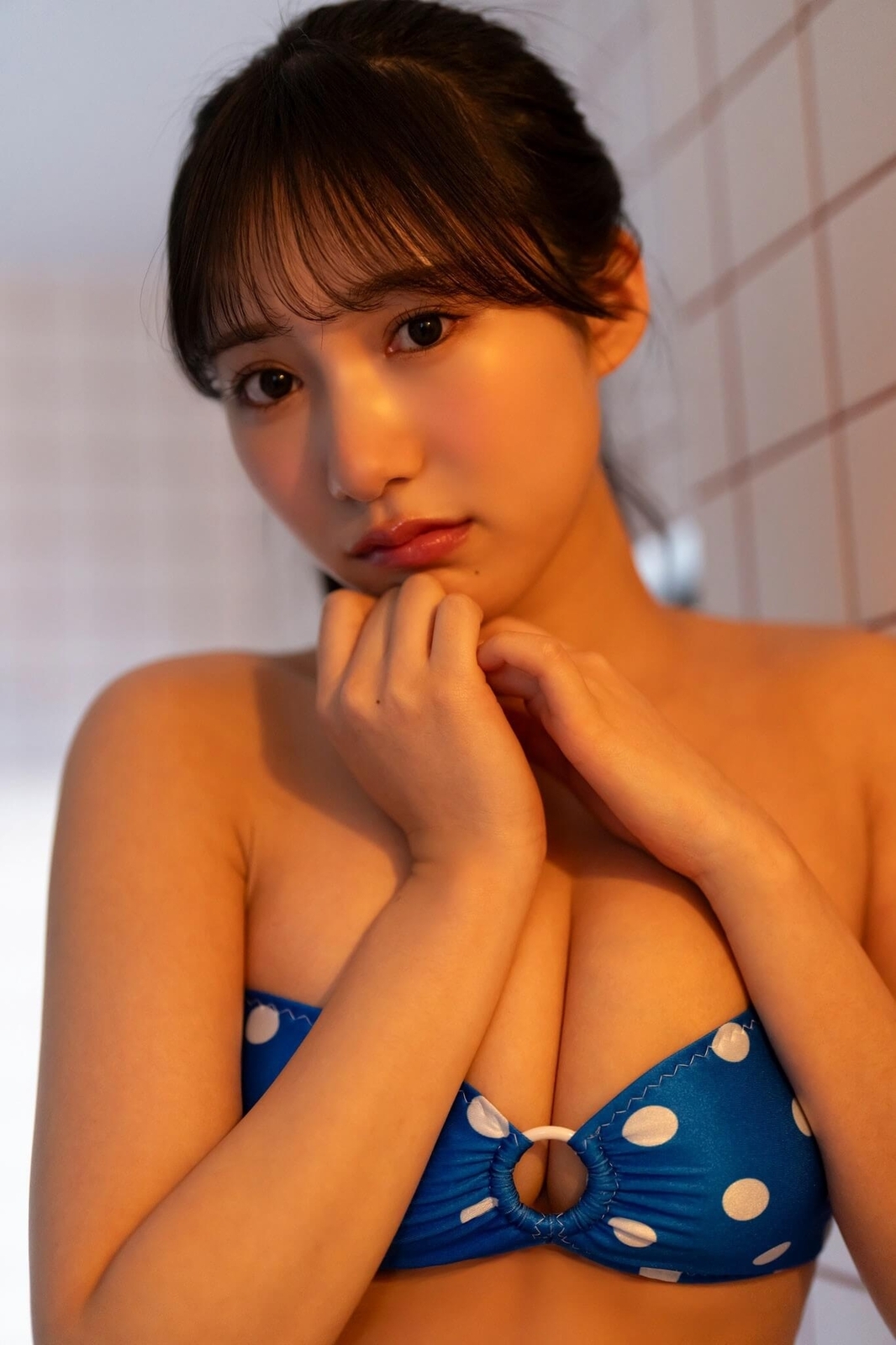 横野すみれ水着画像