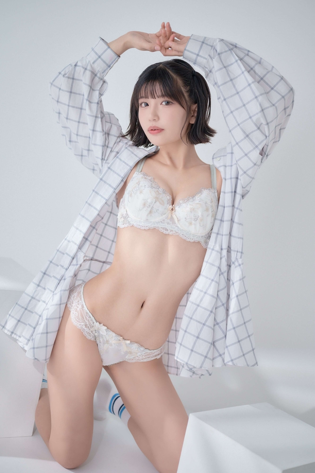 南梓エロ グラビア界の超新星・南あみの推定Dカップ美乳水着画像 - グラビア大銀河