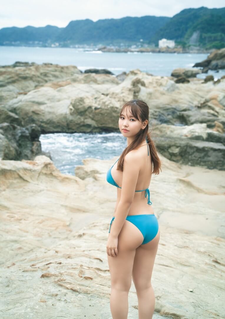 本郷柚巴水着画像