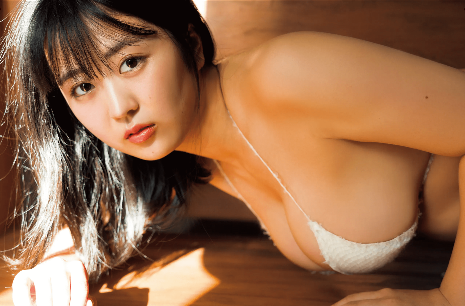 福井梨莉華水着画像