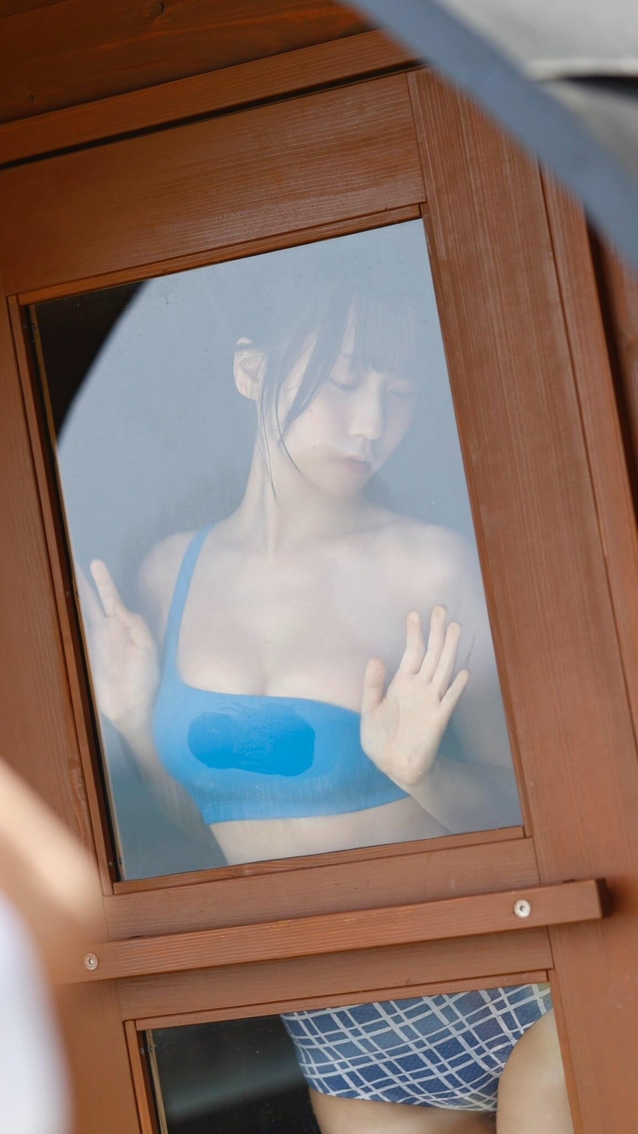 伊織もえ水着画像