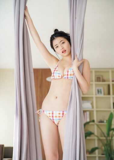 佐々木ほのか水着画像