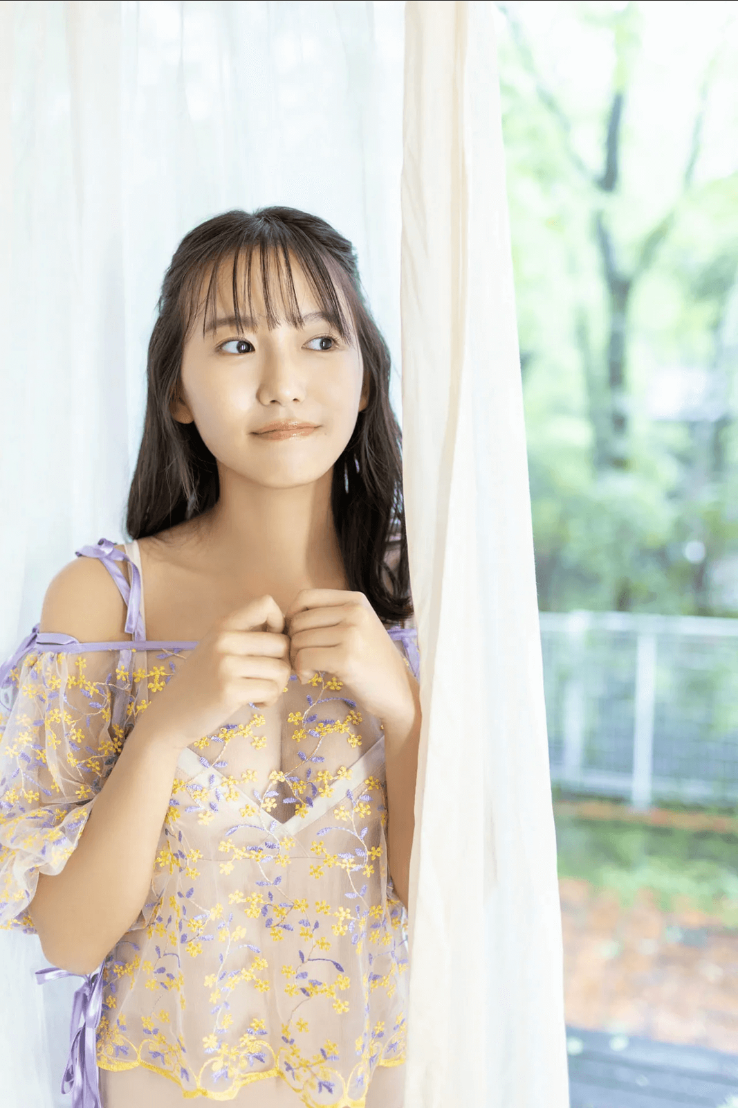 志田音々水着画像