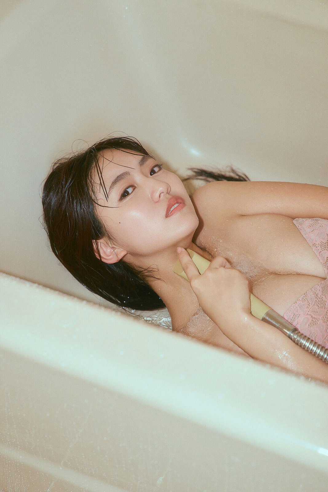 豊田ルナ水着画像