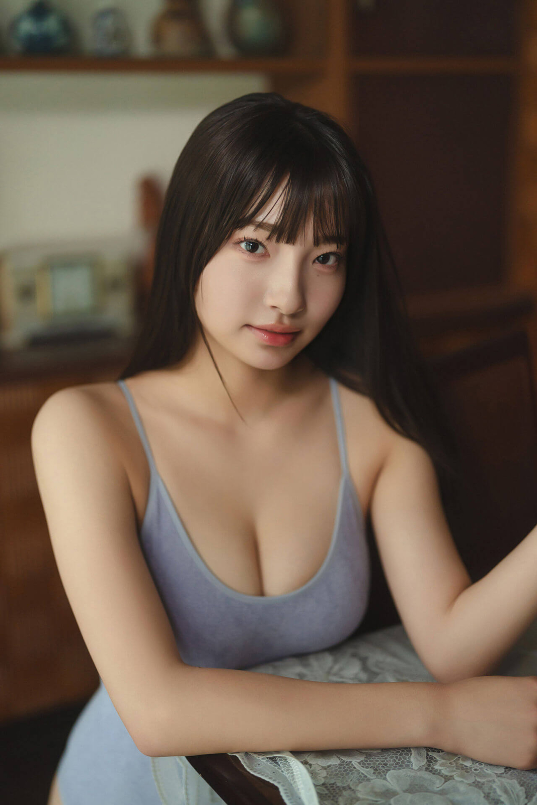 里仲菜月水着画像