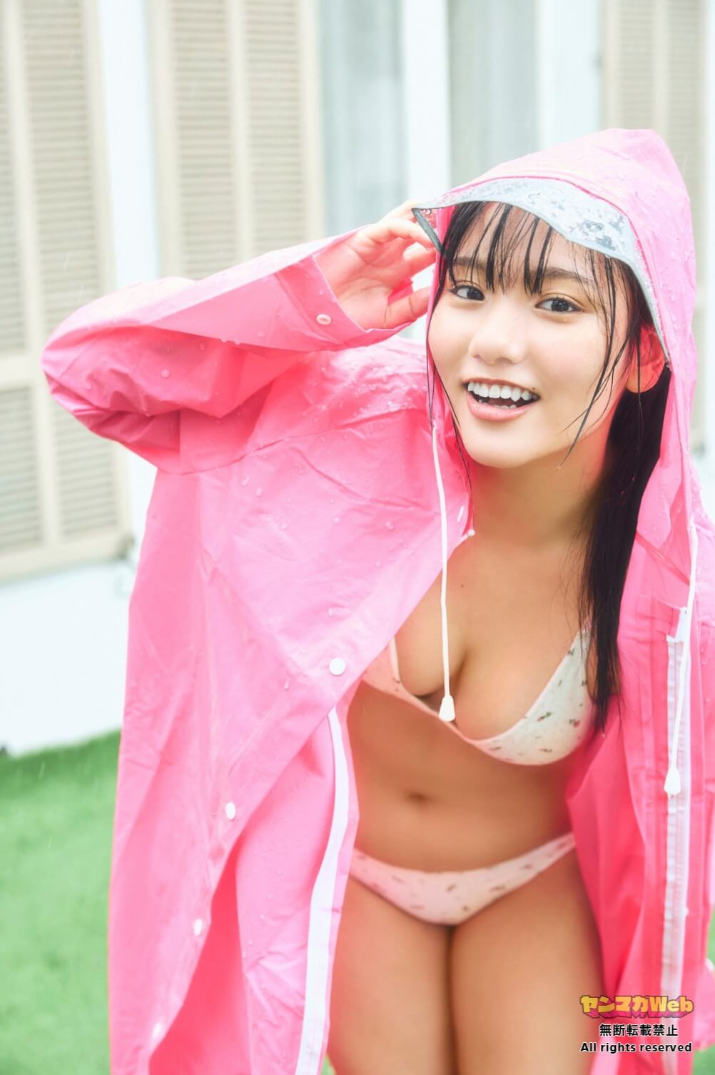 吉井しえる水着画像