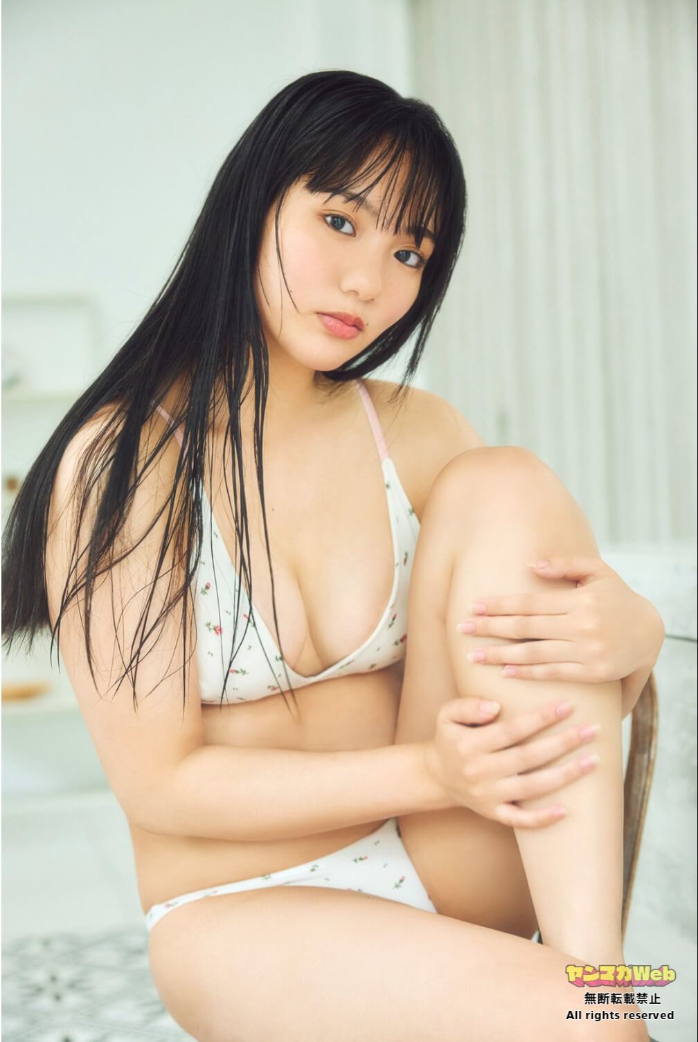 吉井しえる水着画像