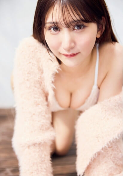 星乃まりな水着画像