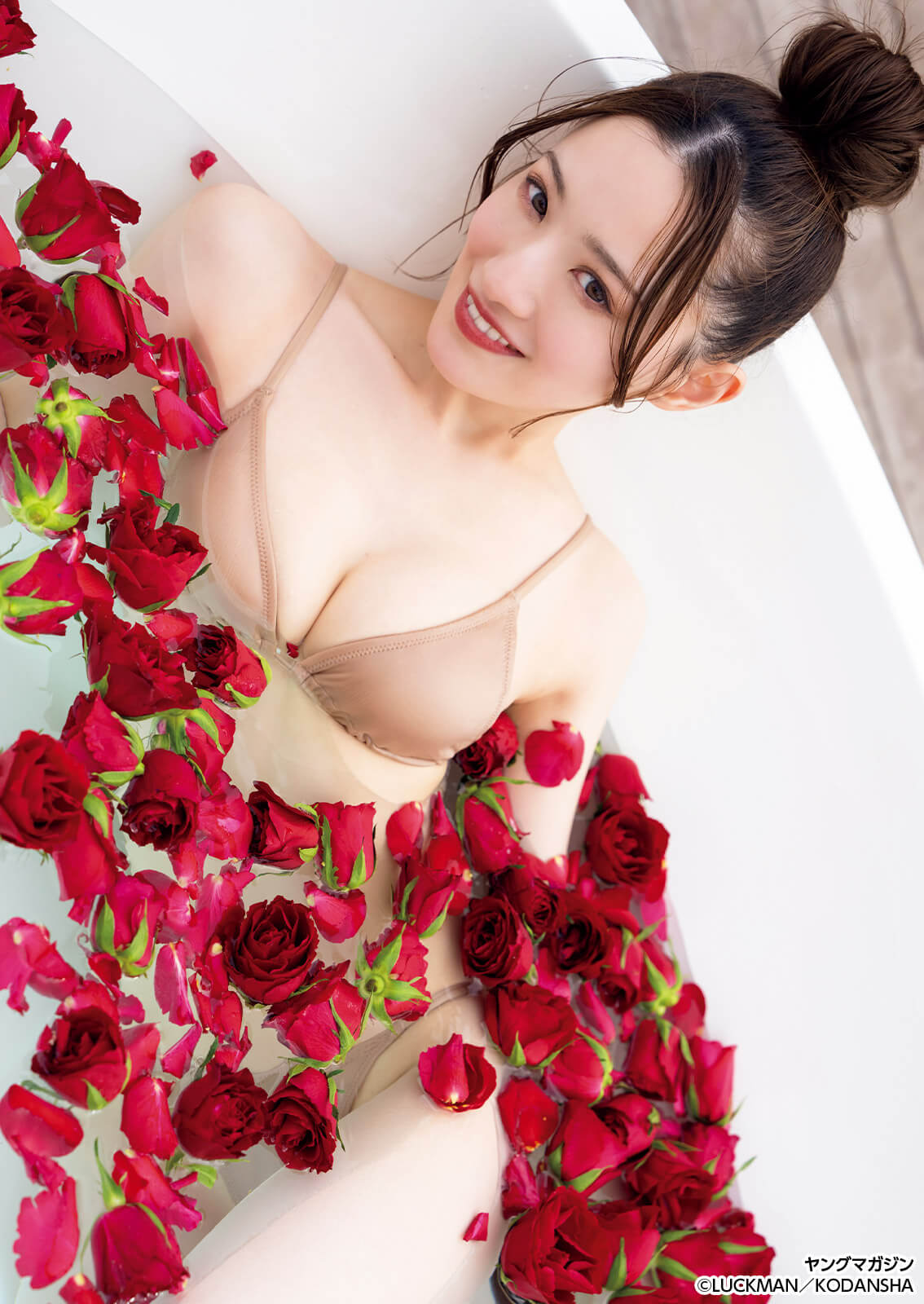 中田花奈水着画像