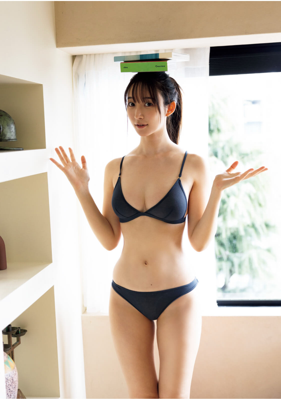 山崎あみ水着画像