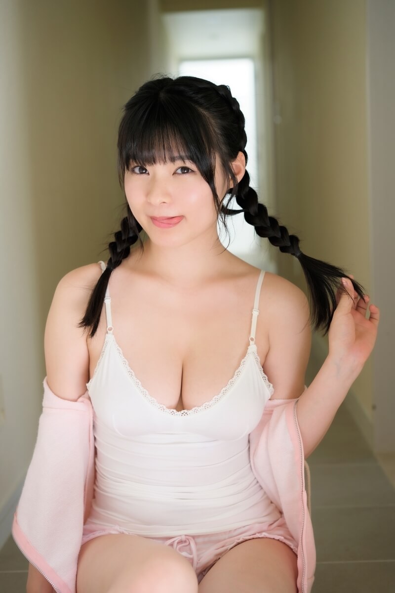 星名美津紀水着画像