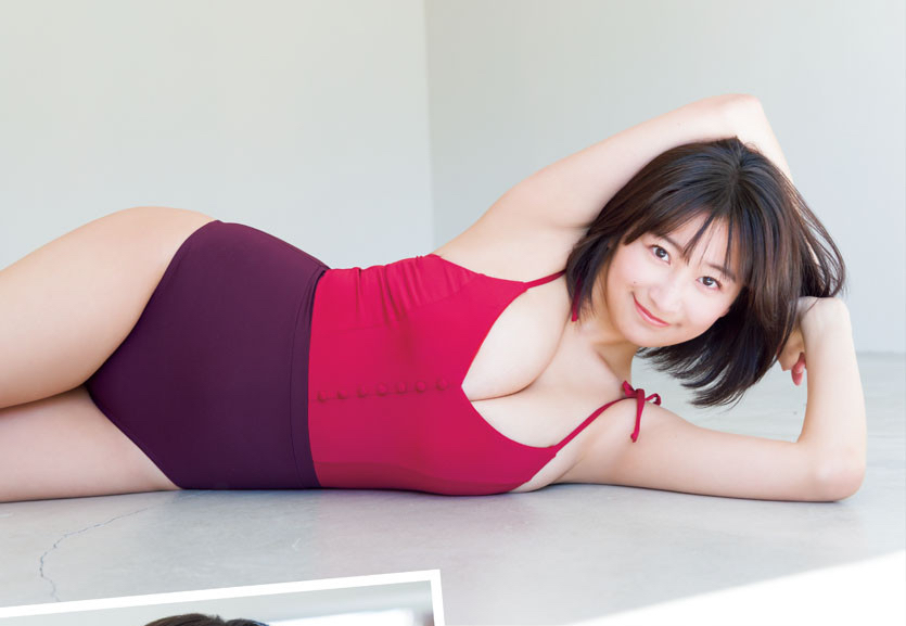榎原依那水着画像