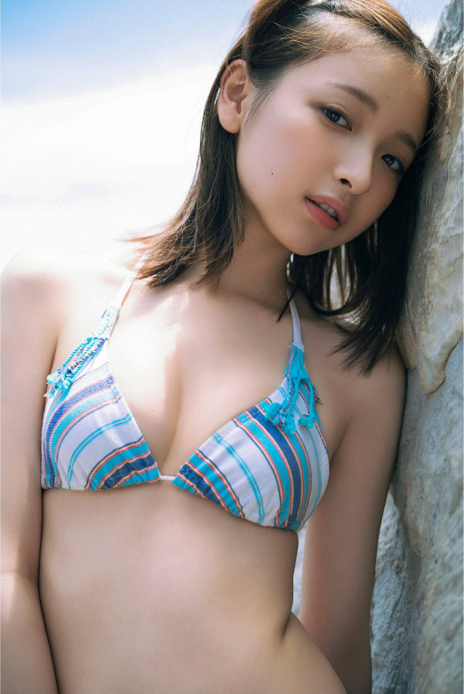 一ノ瀬瑠菜水着画像