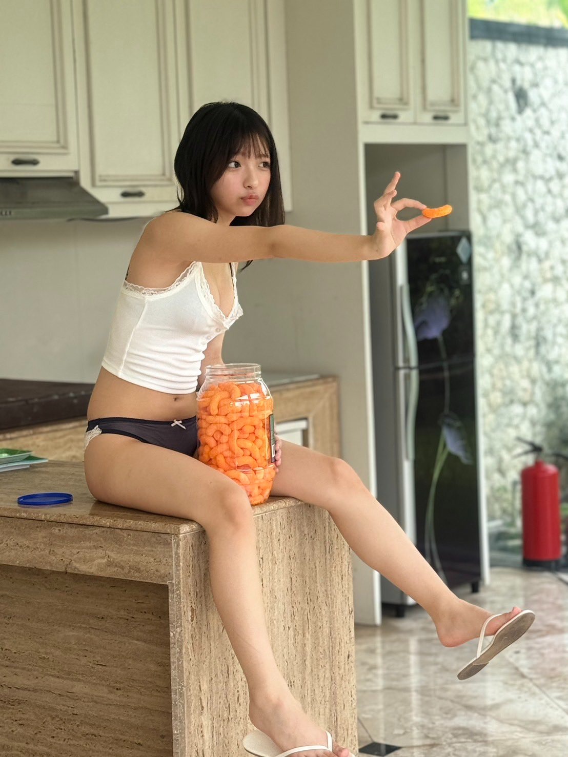 一ノ瀬瑠菜水着画像