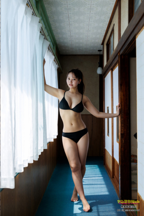 本郷柚巴水着画像