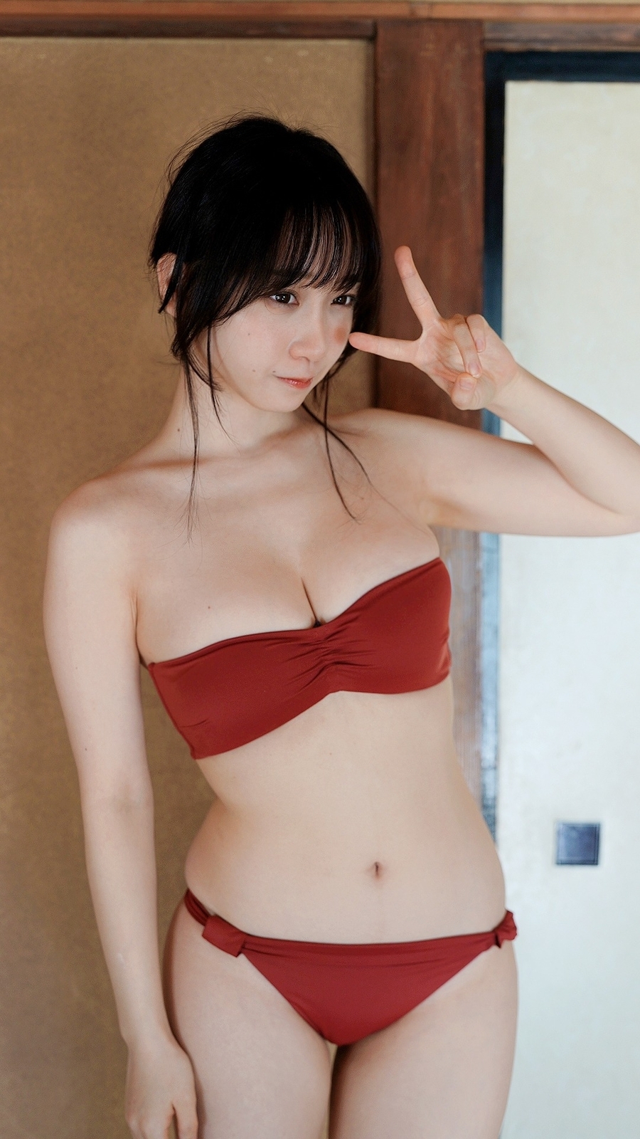 伊織もえ水着画像
