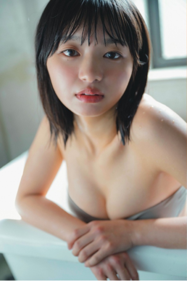 蒔埜ひな水着画像