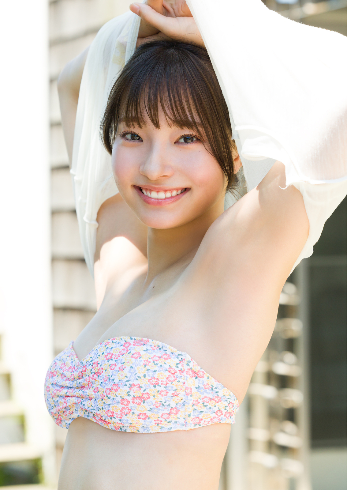 里仲菜月水着画像