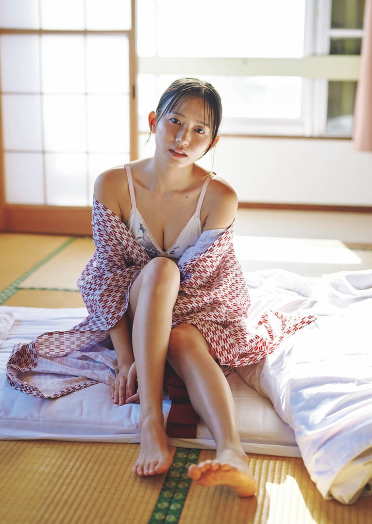 志田音々水着画像