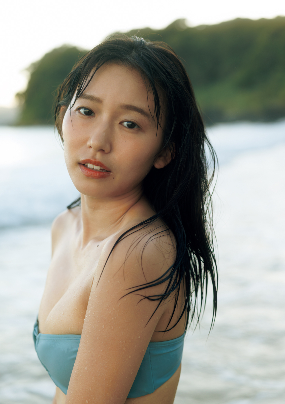 志田音々水着画像