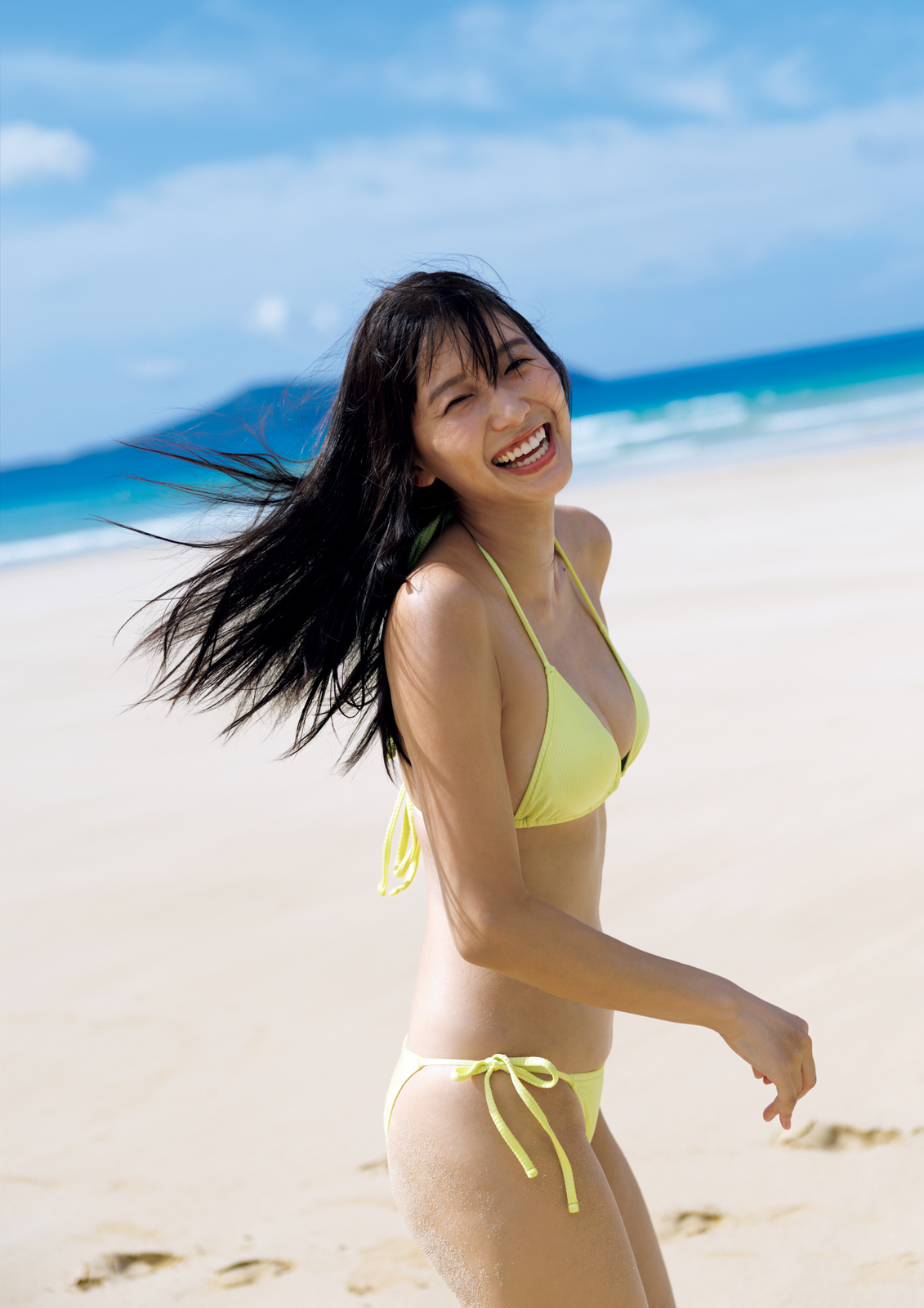 志田音々水着画像