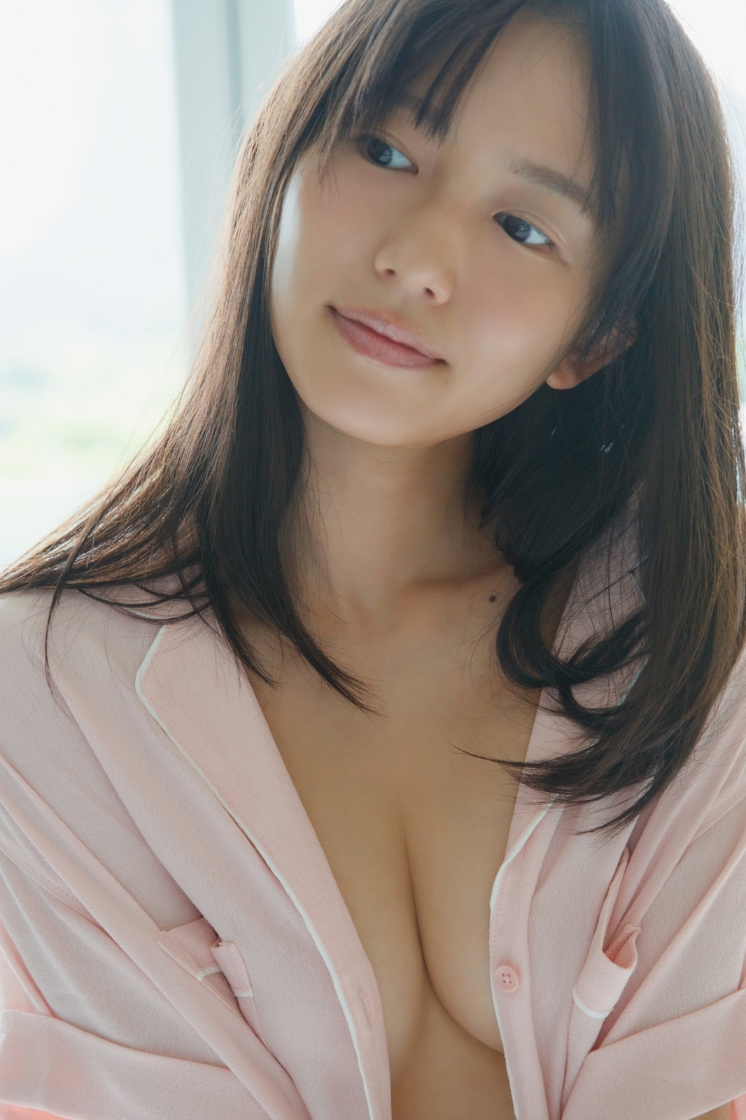 志田音々水着画像