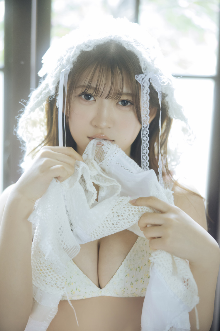 石原さき水着画像