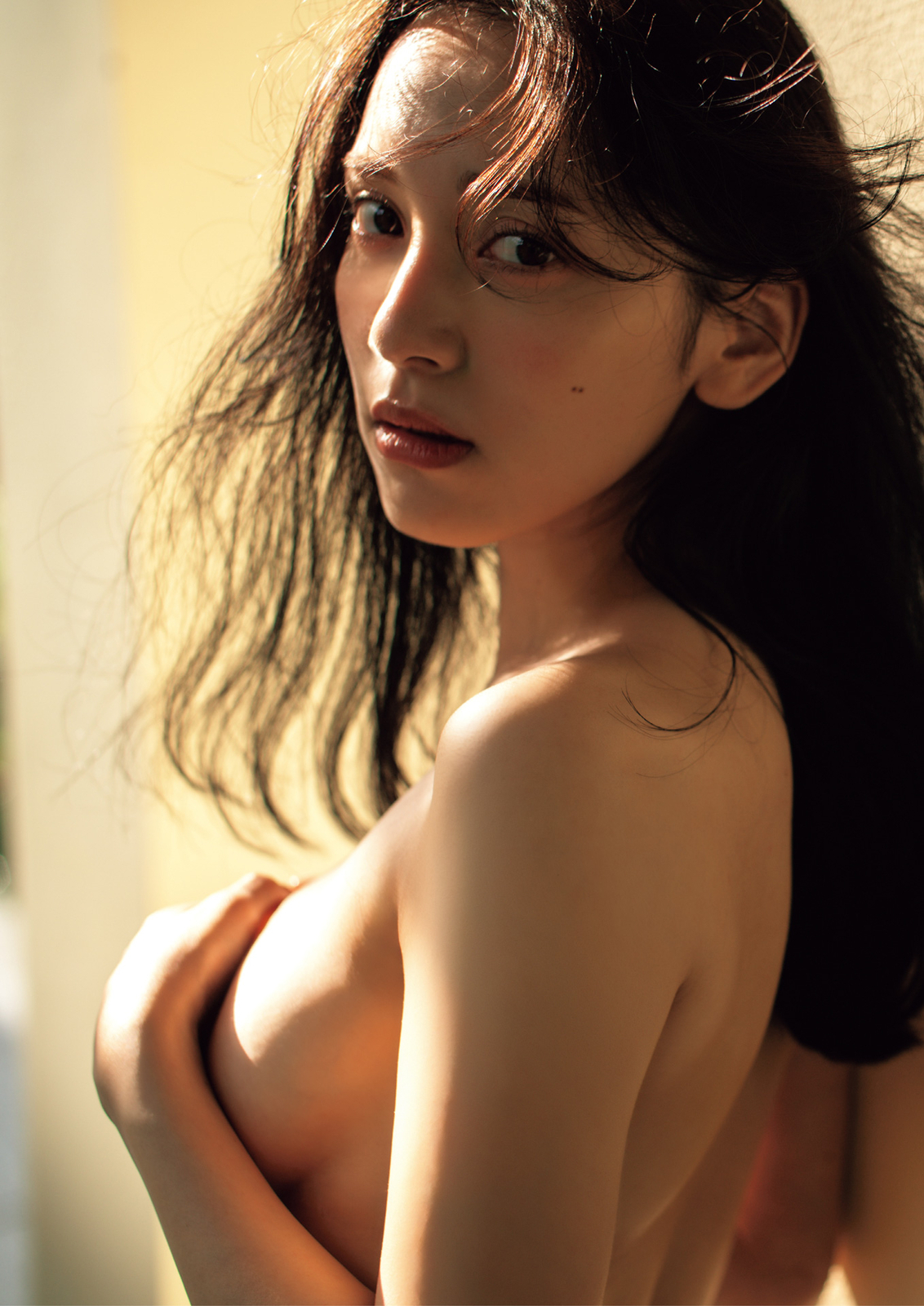 都丸紗也華水着画像