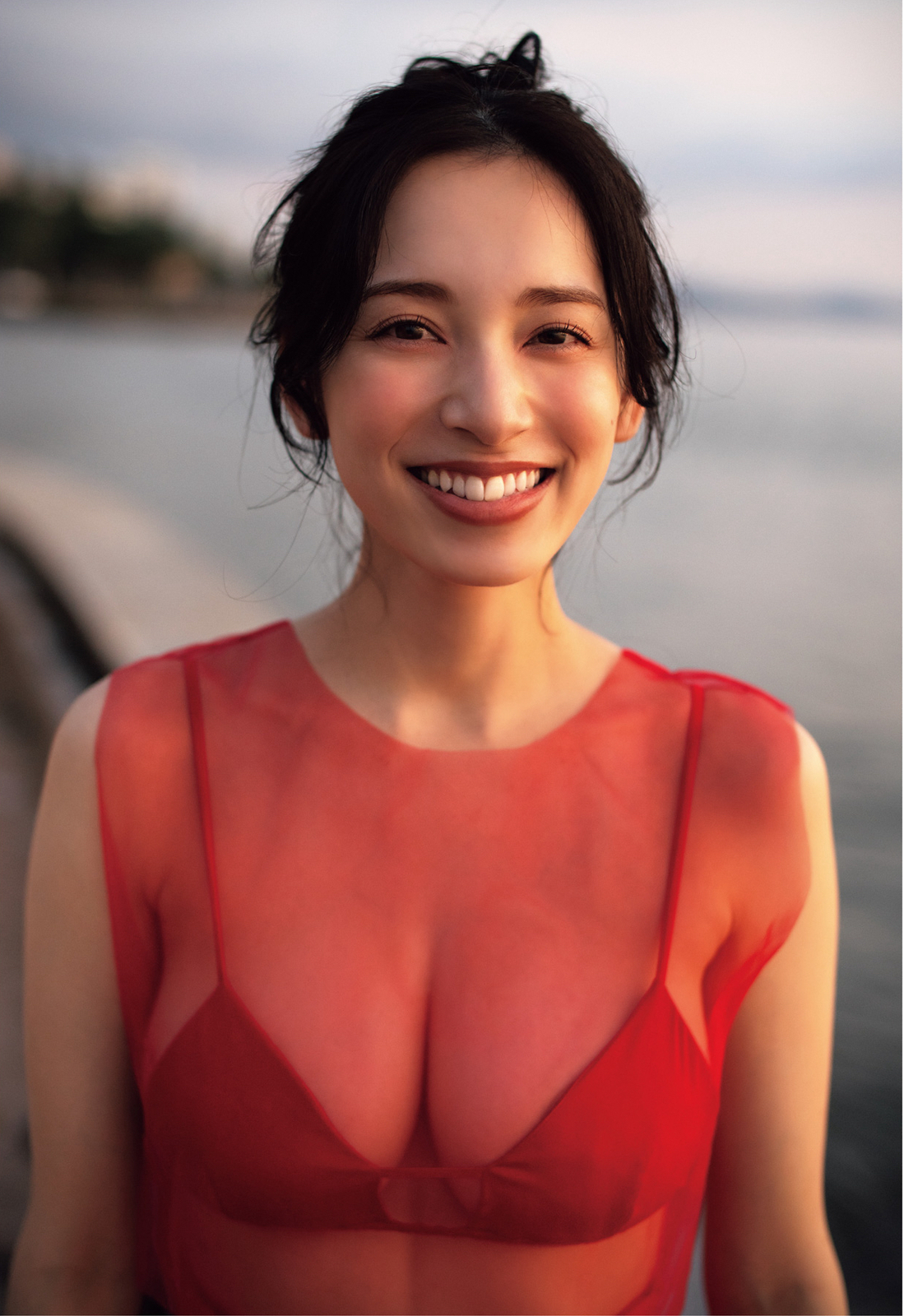 都丸紗也華水着画像