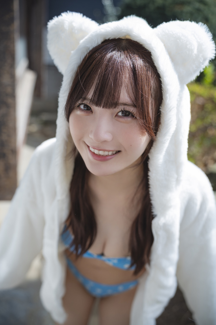 由良ゆら水着画像