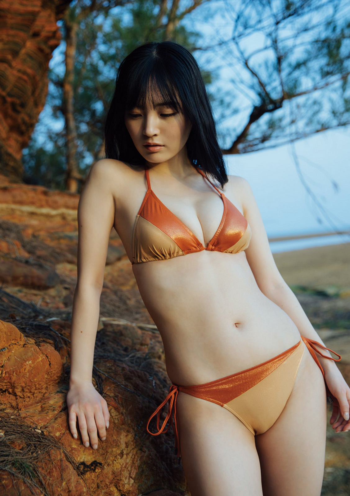 由良ゆら水着画像