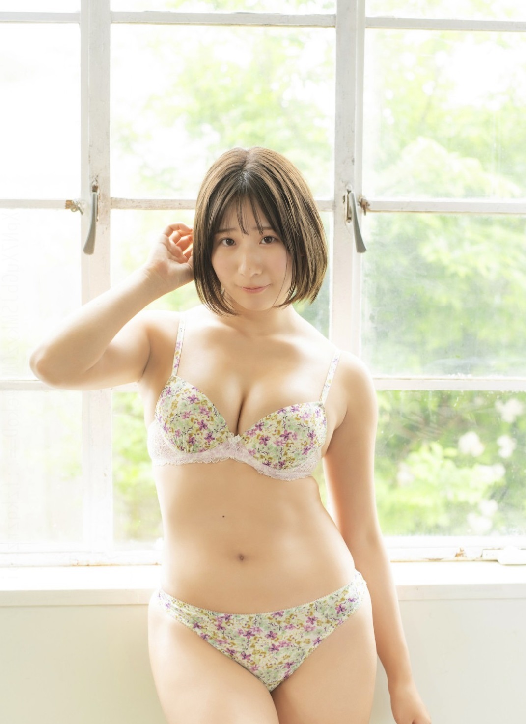 やしろじゅり。水着画像