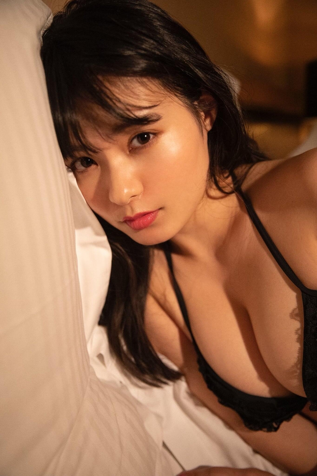 星名美津紀水着画像