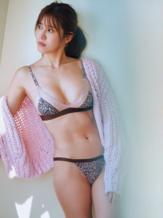 夏実晴香水着画像