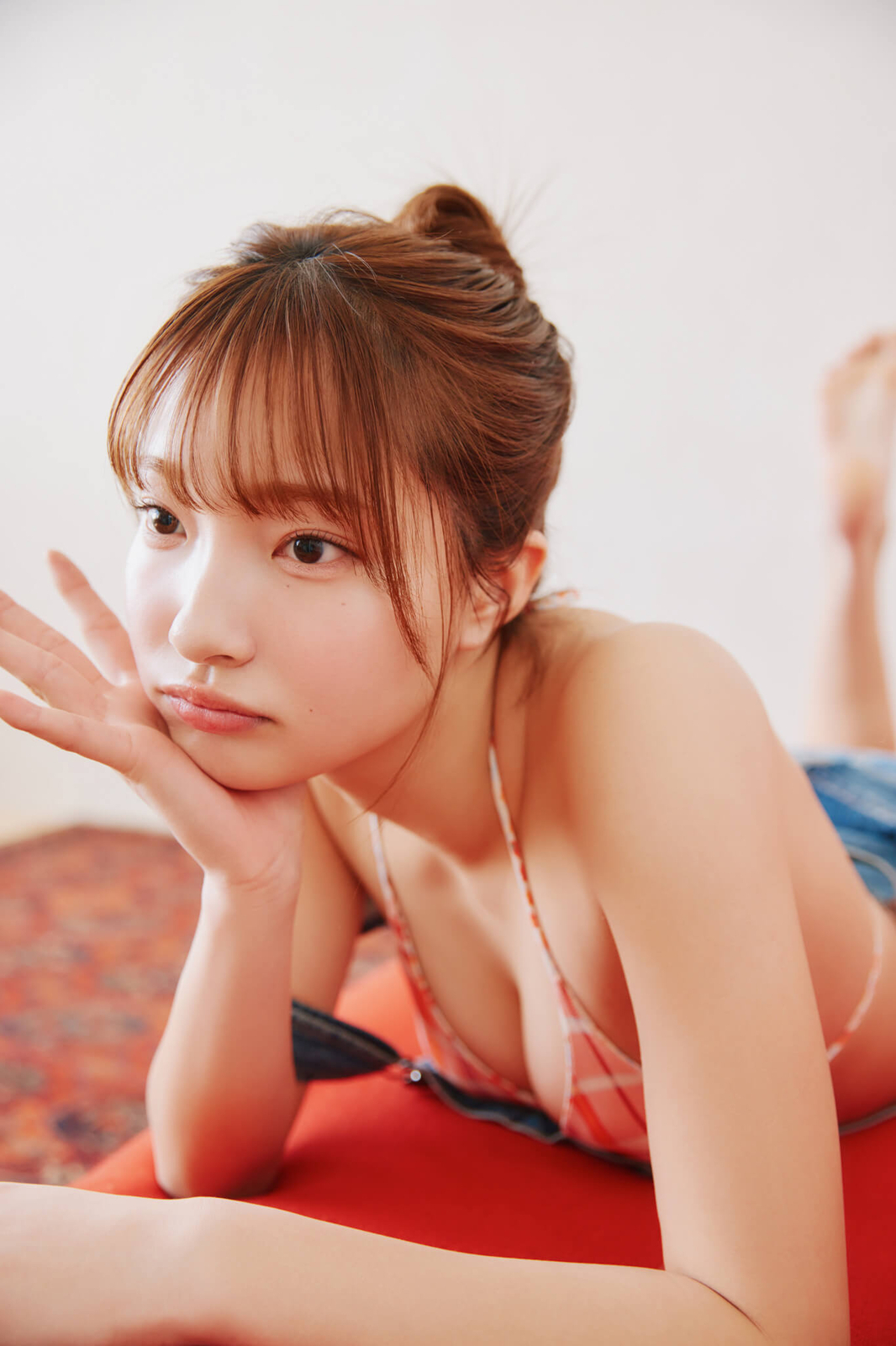 里仲菜月水着画像