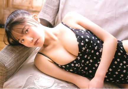 正鋳真優水着画像