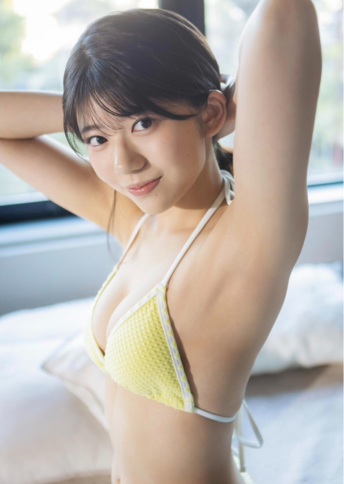 石井彩音水着画像