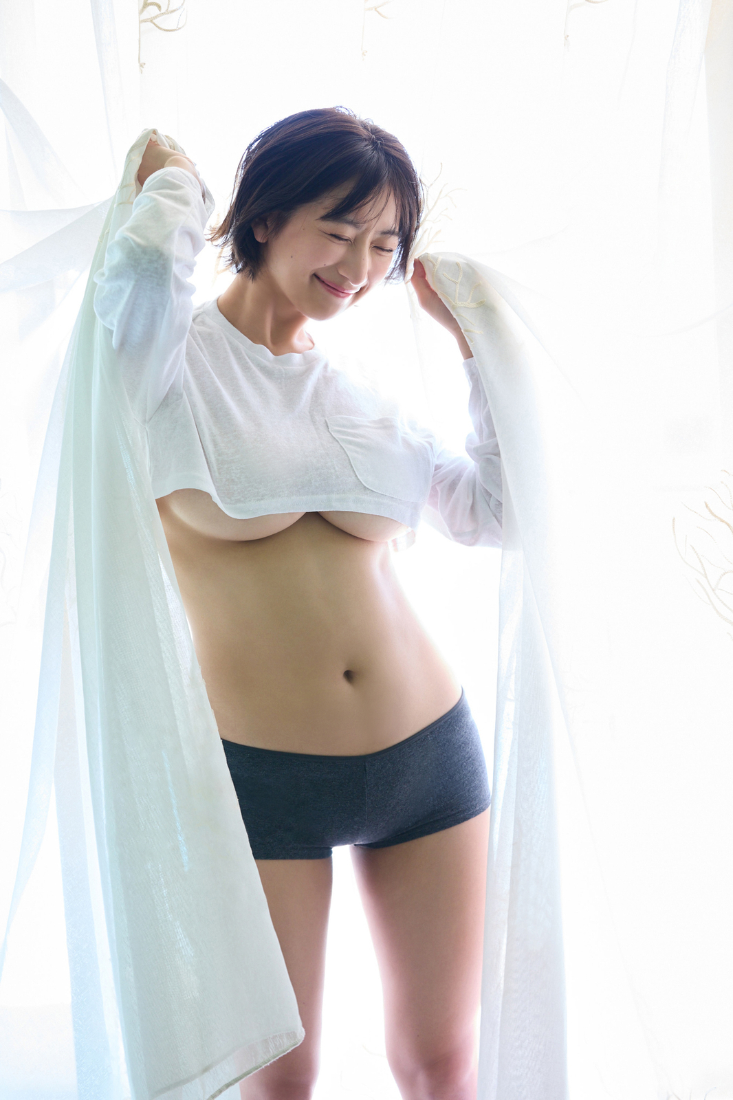 榎原依那水着画像
