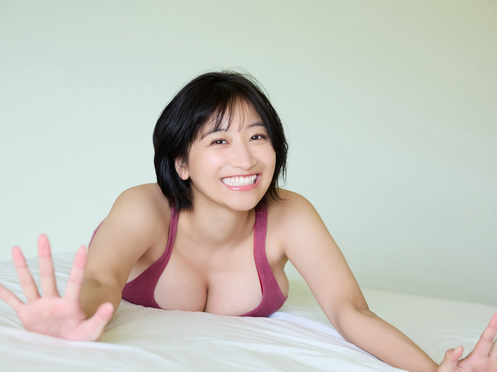 榎原依那水着画像