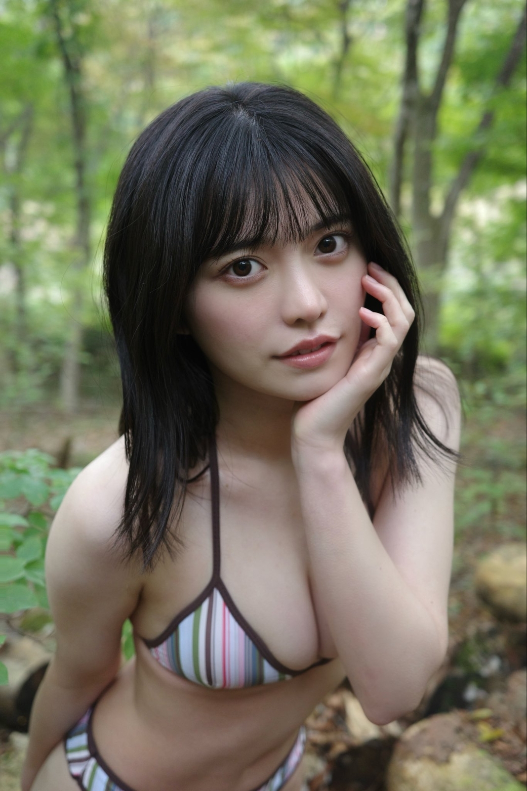 石浜芽衣水着画像