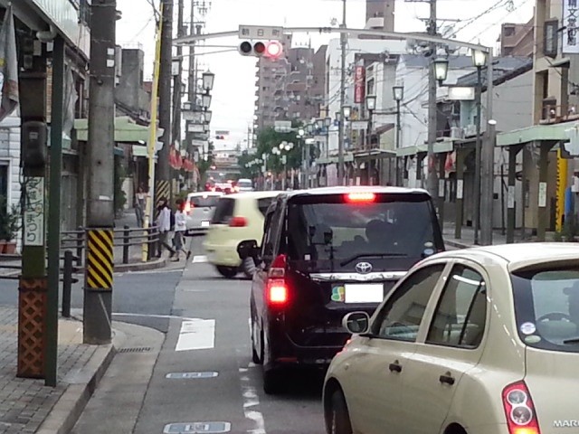 20150820_174752 みぎまわり循環線バス - 朝日町東で時間まち