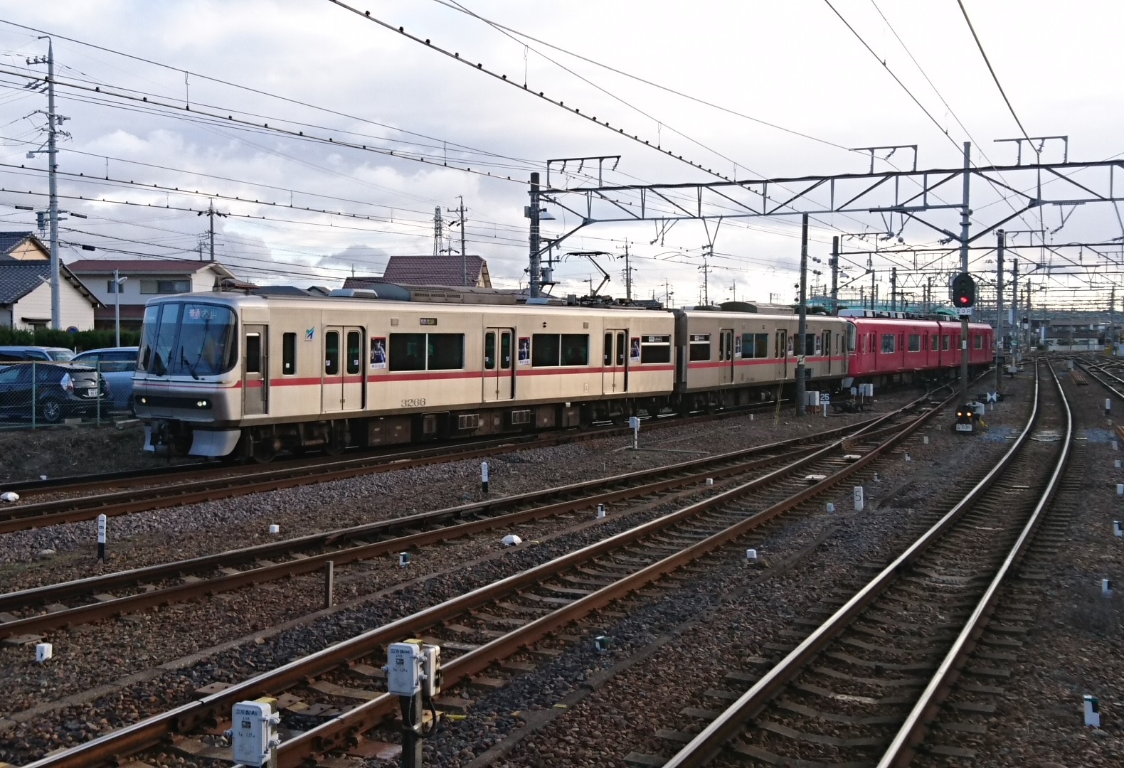 2017.1.13 かえり (14) 犬山 - 犬山いきふつうがはいってくる 1580-1080