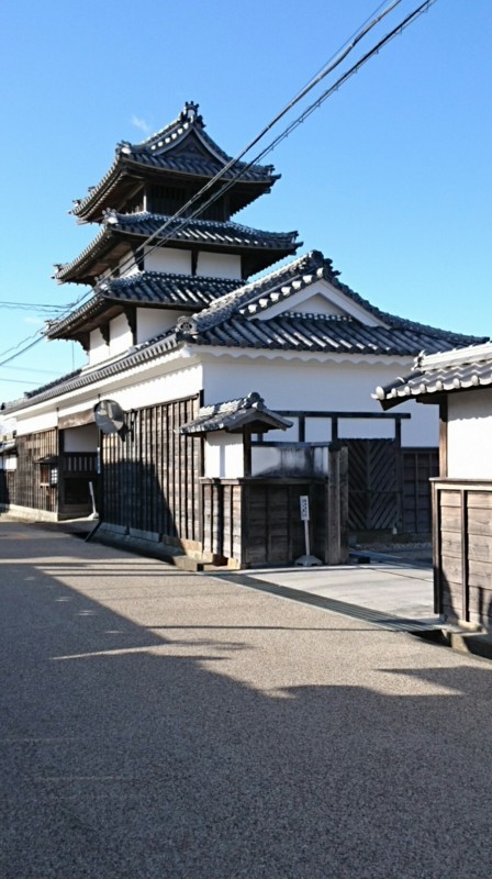 2017.12.12 一身田 (9) 専修寺 - 太鼓門 1020-1820
