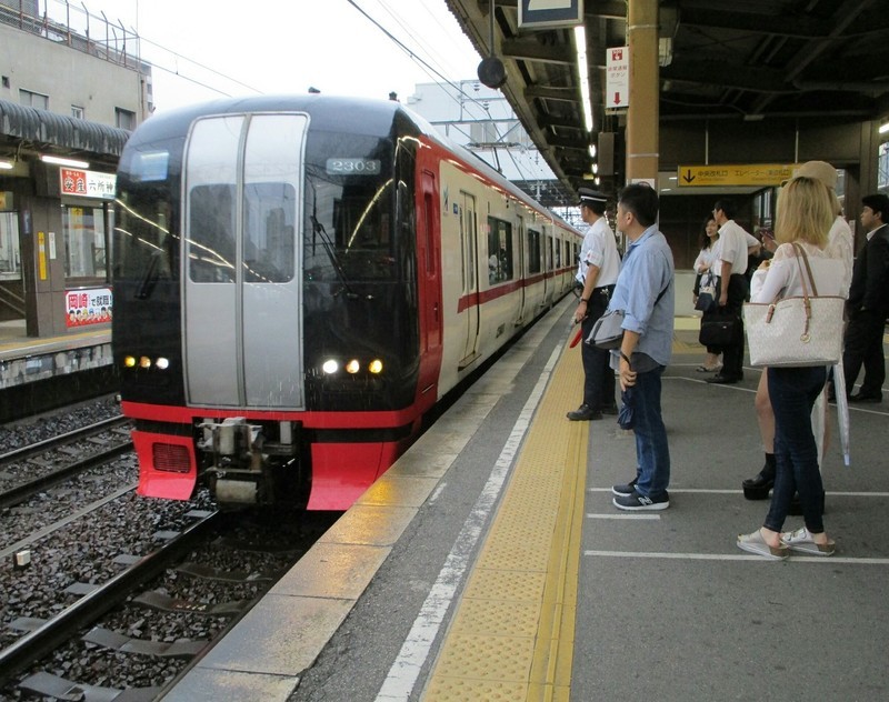 2018.9.26  (23) 東岡崎 - 新鵜沼いき快速特急 1330-1050