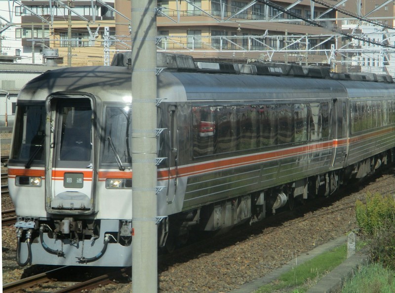 2018.11.12 (29) 佐屋いきふつう - 神宮前－金山間（JR東海の気動車） 1820-1350