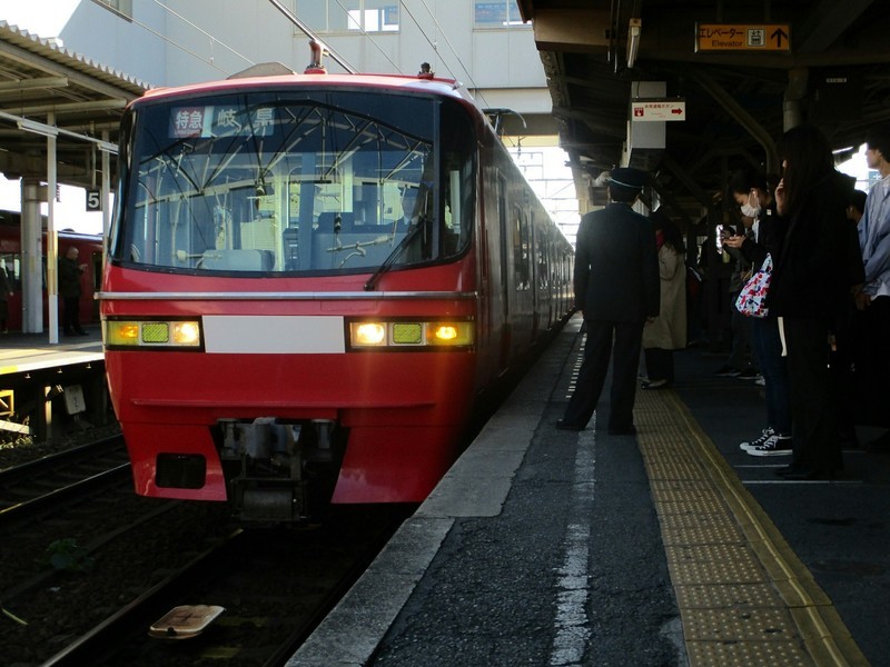 2018.11.14 (8) しんあんじょう - 岐阜いき特急 2000-1500