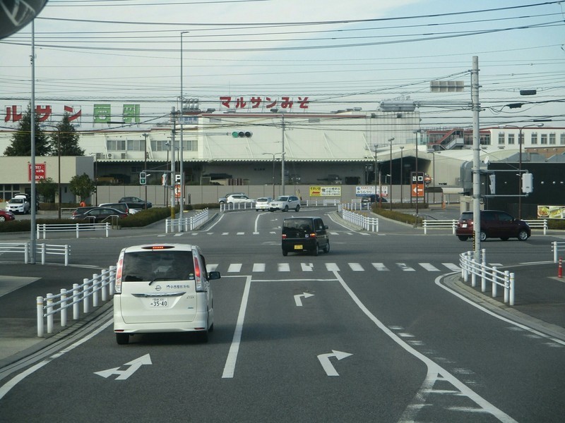 2019.1.11 (20) 足助いきバス - 於御所南交差点を右折 2000-1500