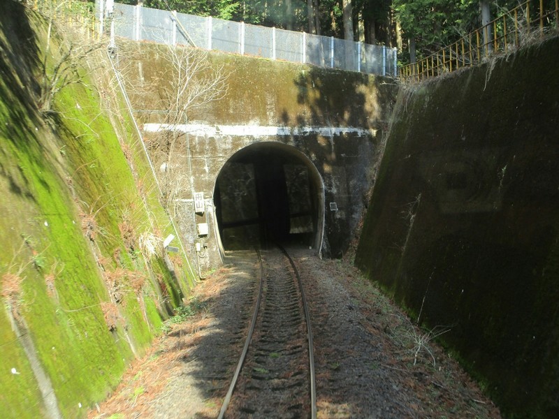 2019.3.1 (85) 樽見いきふつう - 鍋原日当間(トンネル) 1600-1200