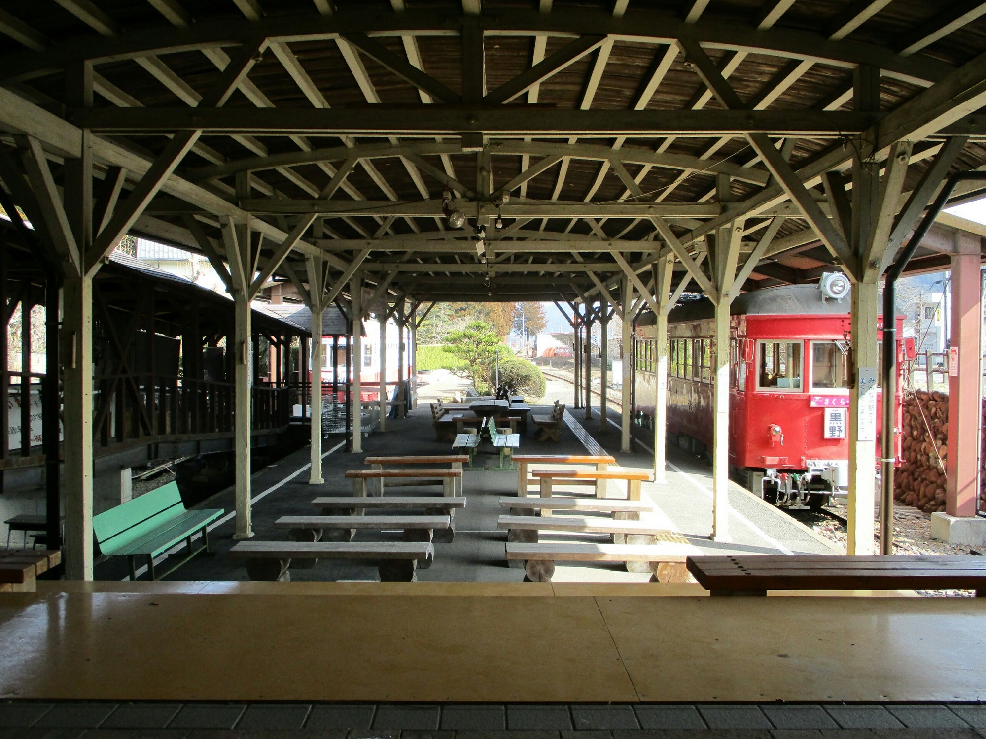 2019.3.1 (149) 旧名鉄谷汲駅 - 谷汲いき電車と黒野いき電車 2000-1500